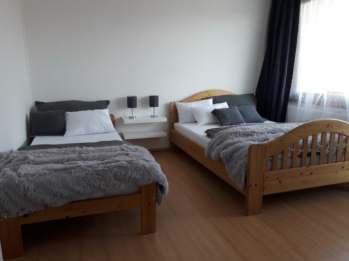 Apartment 144 Knezeves (Prague-West) ภายนอก รูปภาพ